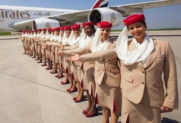 Форма стюардесс компании Emirates